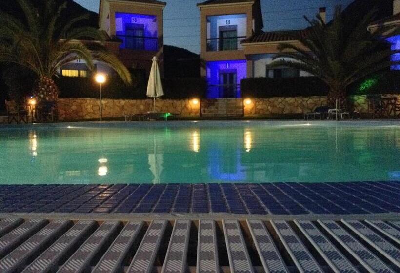 شقة غرفة واحدة, Green & Blue