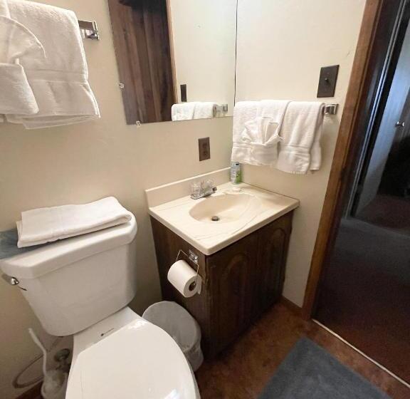 Хижина, Lazy Oaks Resort