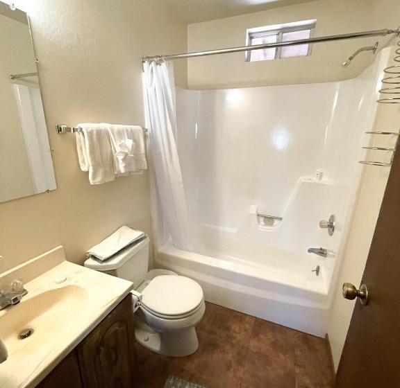 Хижина, Lazy Oaks Resort