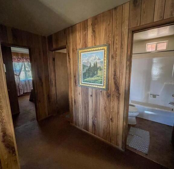 Хижина, Lazy Oaks Resort