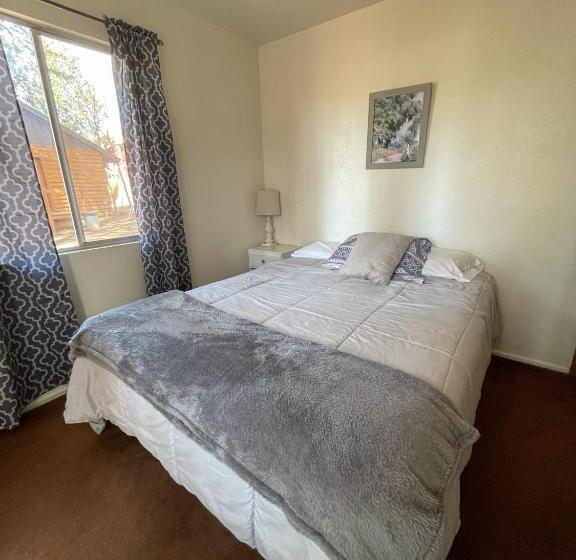 Хижина, Lazy Oaks Resort