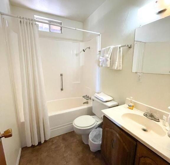 Хижина, Lazy Oaks Resort