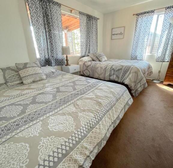 Хижина, Lazy Oaks Resort