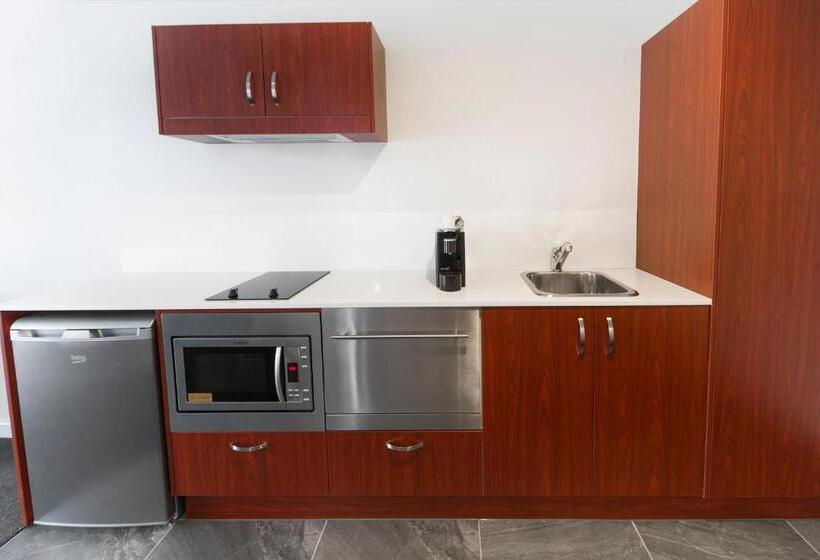 استودیو استاندارد با بالکن, Abode Narrabundah