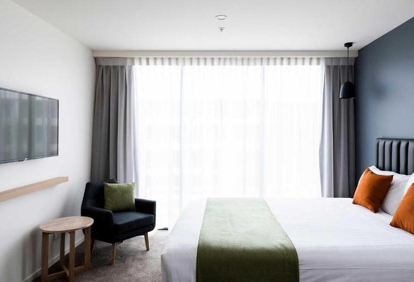 استودیوی استاندارد, Abode Narrabundah