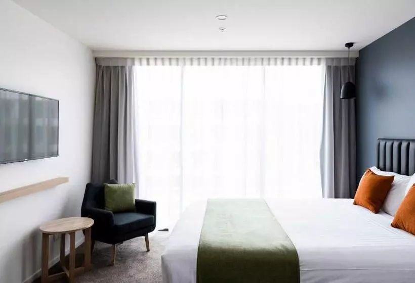 スタンダードスタジオ, Abode Narrabundah