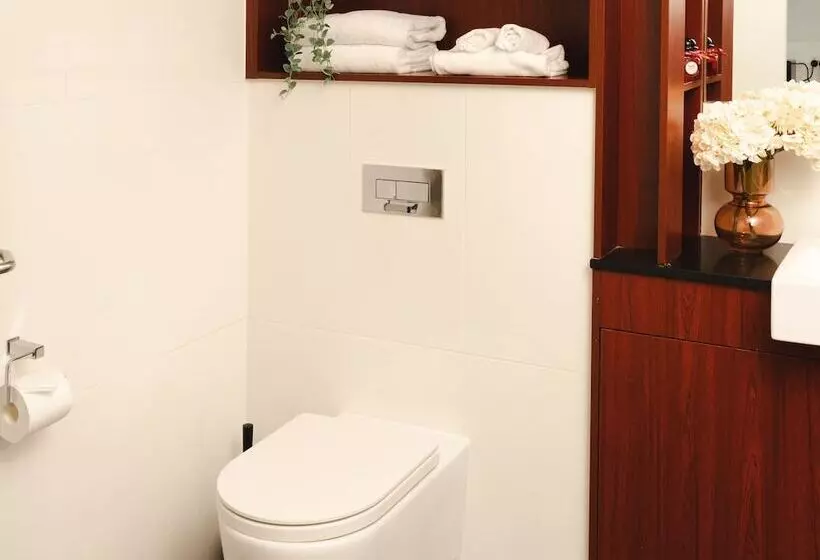 استودیو استاندارد با بالکن, Abode Narrabundah