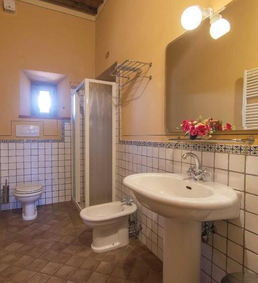 Апартаменты 3 Спальни, Agriturismo Le Gallozzole