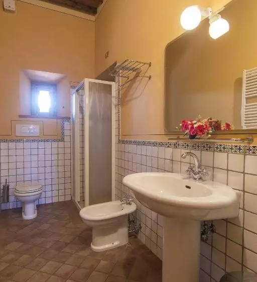 3ベッドルームアパートメント, Agriturismo Le Gallozzole