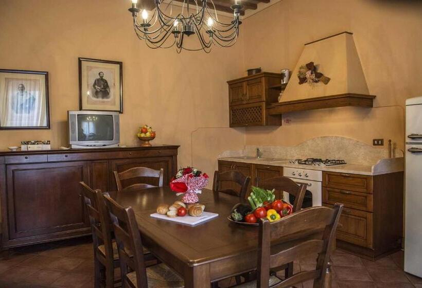 Апартаменты 3 Спальни, Agriturismo Le Gallozzole