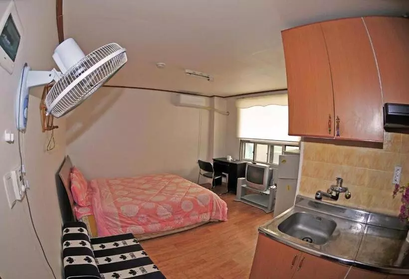 اتاق استاندارد, Hwaseong Guesthouse