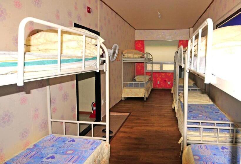 Chambre Familiale, Hwaseong Guesthouse