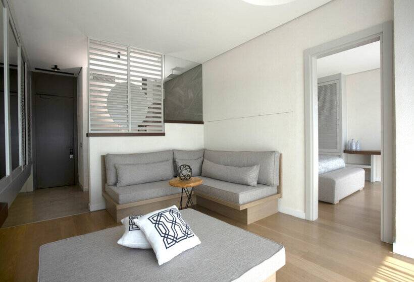 غرفة ديلوكس مطلّة علي البحر, Cape Bodrum Luxury Hotel & Beach