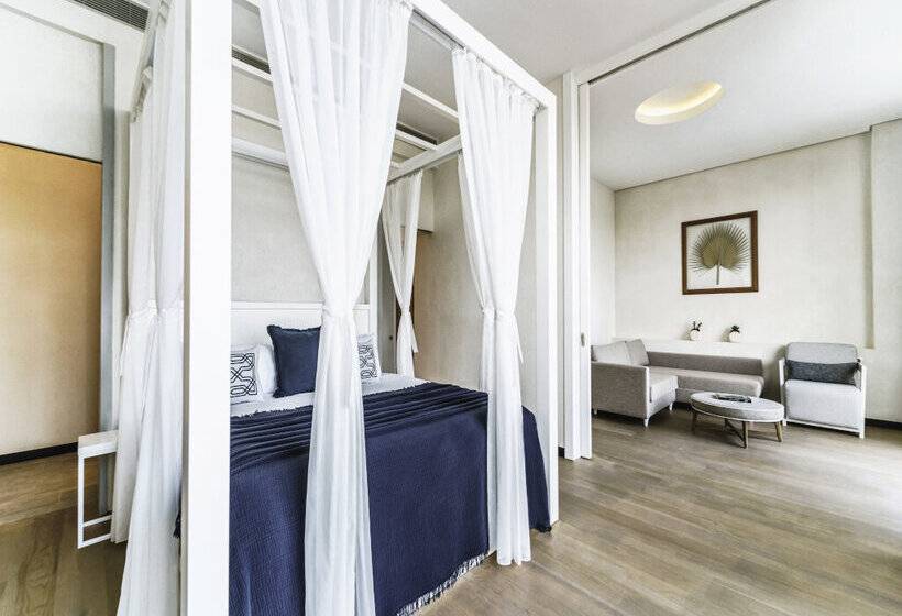 جناح جونيور مطلّ علي البحر, Cape Bodrum Luxury Hotel & Beach