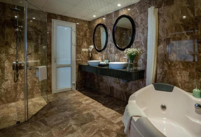 سوئیت با بالکن, Hoian Sincerity Hotel & Spa