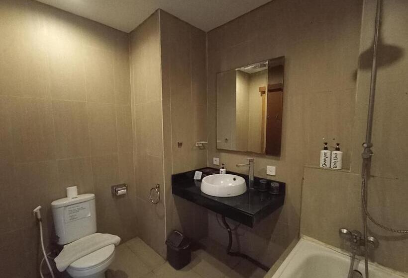 带泳池观景的豪华房, Abian Harmony