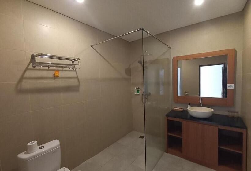 Studio Deluxe, Abian Harmony