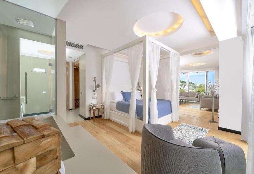جناح, Cape Bodrum Luxury Hotel & Beach
