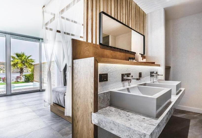 Люкс с Бассейном, Cape Bodrum Luxury Hotel & Beach
