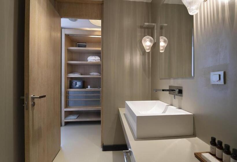 جناح, Cape Bodrum Luxury Hotel & Beach