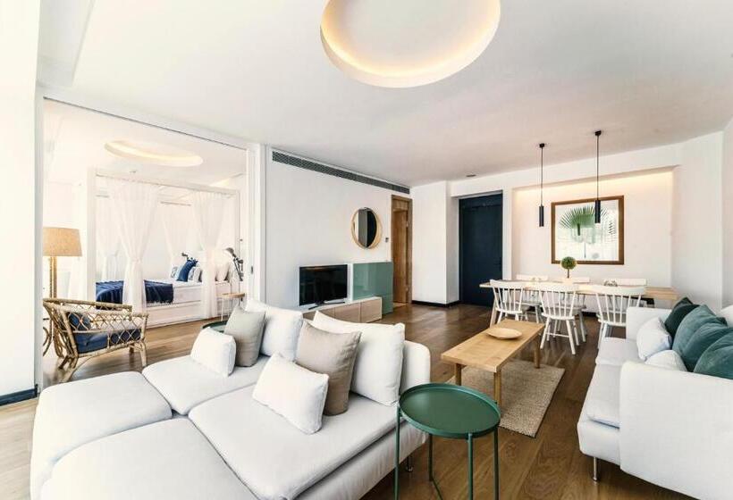 جناح, Cape Bodrum Luxury Hotel & Beach