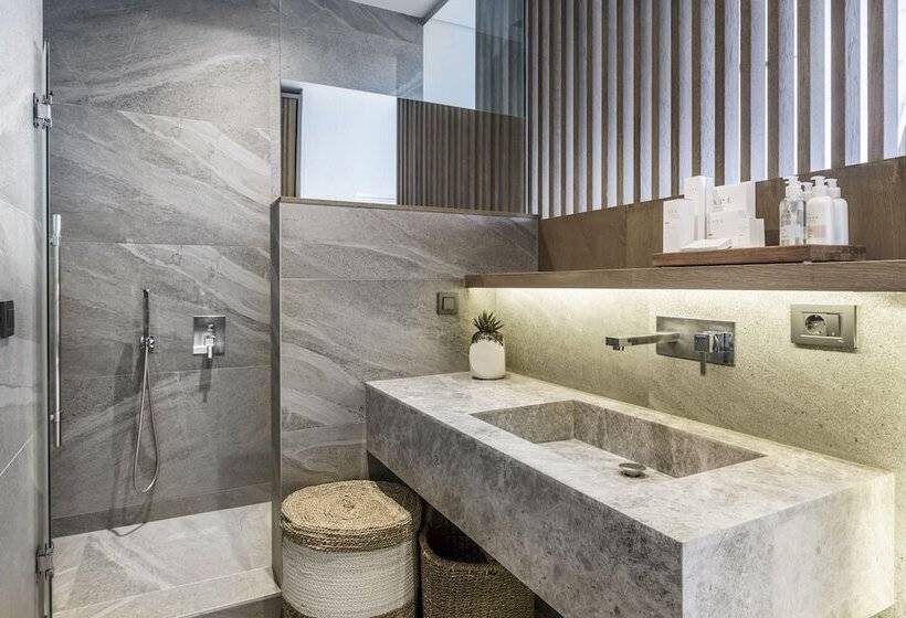 Номер Deluxe Вид на Море с Балконом, Cape Bodrum Luxury Hotel & Beach