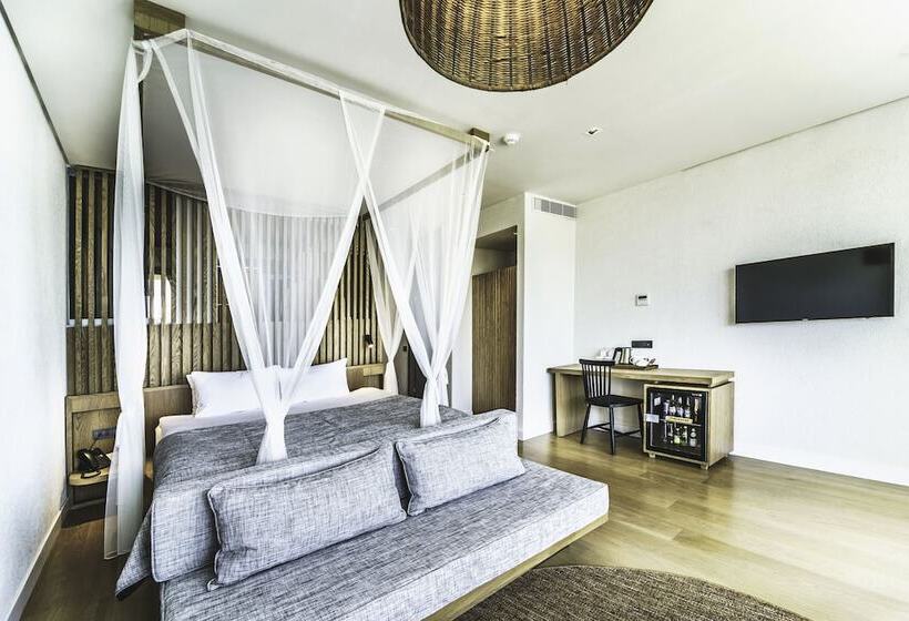 Номер Deluxe Вид на Море с Балконом, Cape Bodrum Luxury Hotel & Beach