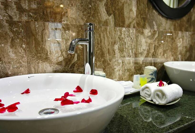 سوئیت با بالکن, Hoian Sincerity Hotel & Spa