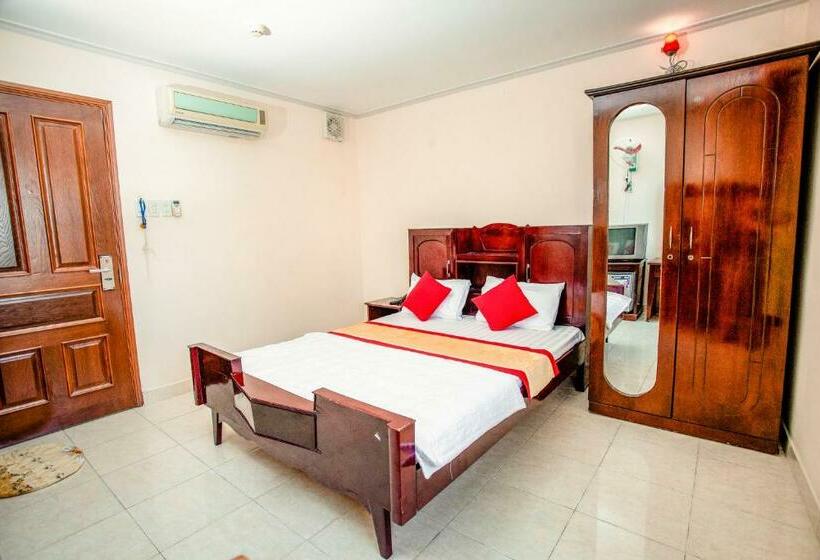 اتاق استاندارد, Kim Thuy Ngan Ha