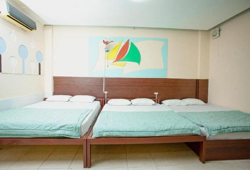 اتاق خانوادگی, Kim Thuy Ngan Ha