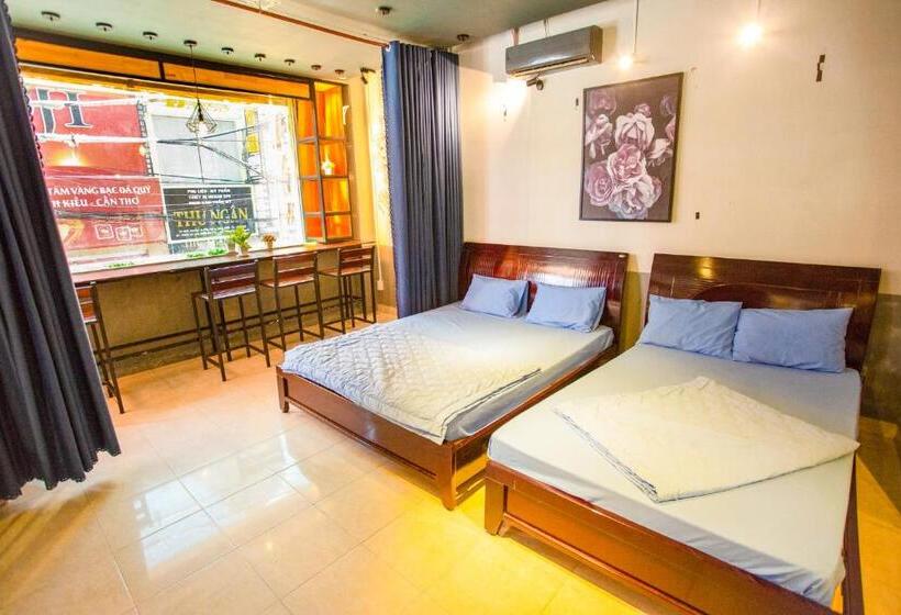 اتاق خانوادگی, Kim Thuy Ngan Ha