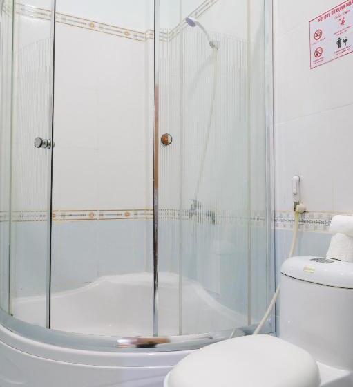 اتاق خانوادگی, Kim Thuy Ngan Ha