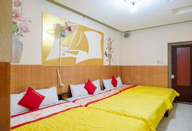 اتاق خانوادگی, Kim Thuy Ngan Ha