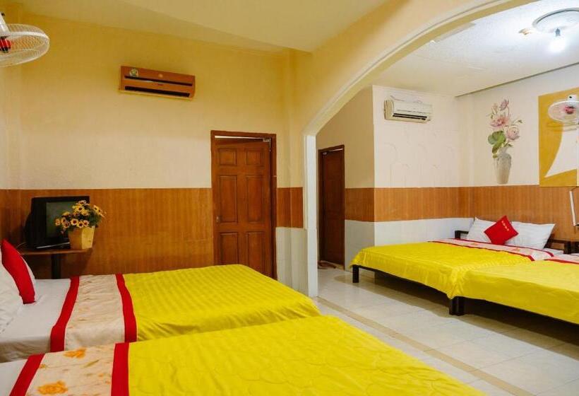 اتاق خانوادگی, Kim Thuy Ngan Ha