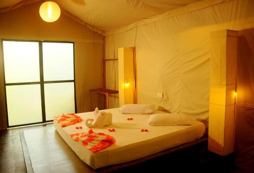 Standard Tent, Kottawatta Village