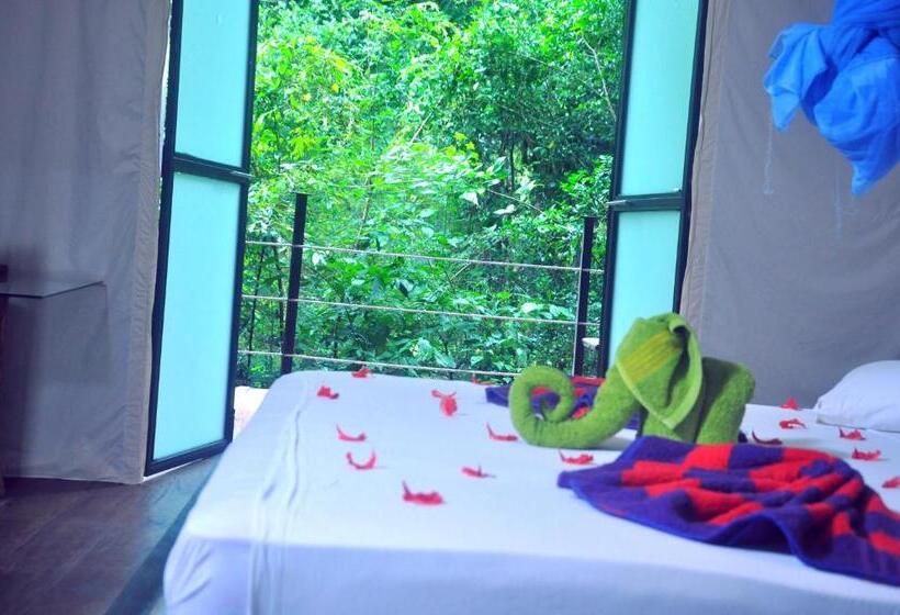 Standard Tent, Kottawatta Village