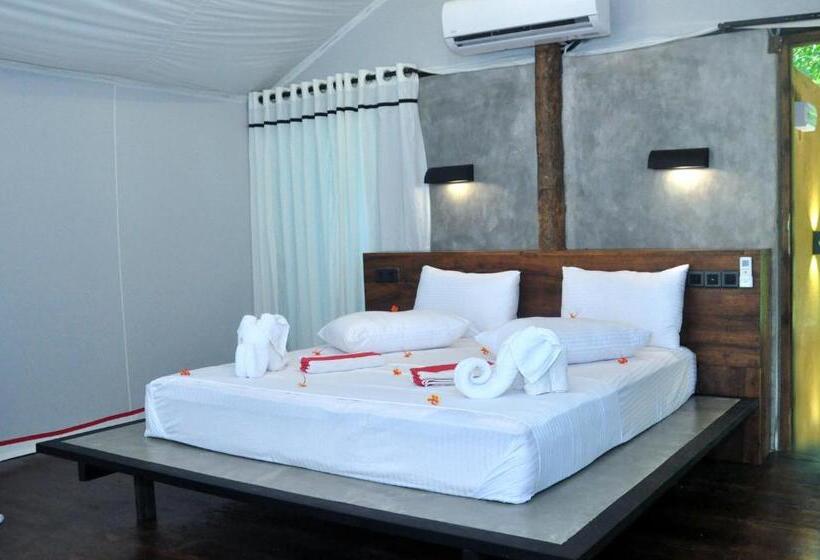 Deluxe Tent, Kottawatta Village