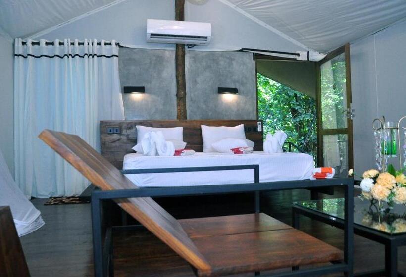 Deluxe Tent, Kottawatta Village