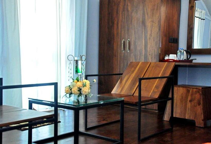 Deluxe Tent, Kottawatta Village