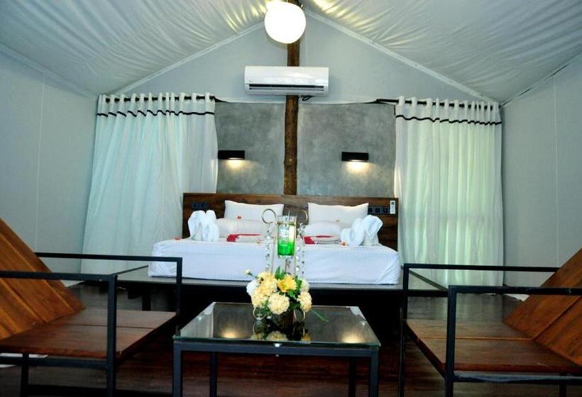 Deluxe Tent, Kottawatta Village