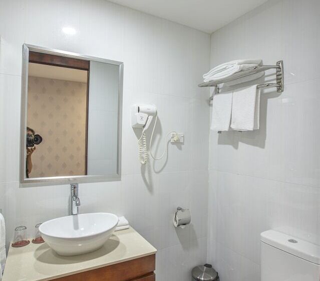 اتاق سوپریور, Megaboom City