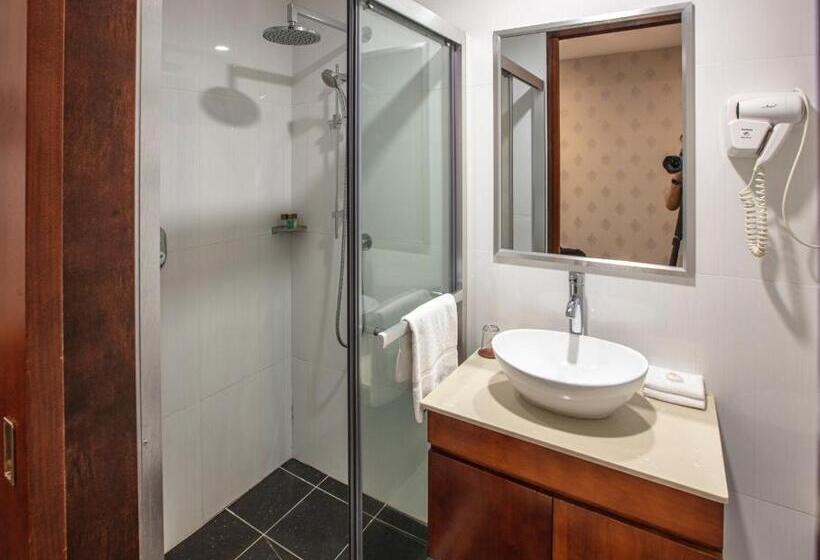 اتاق سوپریور, Megaboom City