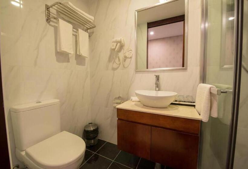 اتاق استاندارد با تخت بزرگ, Megaboom City