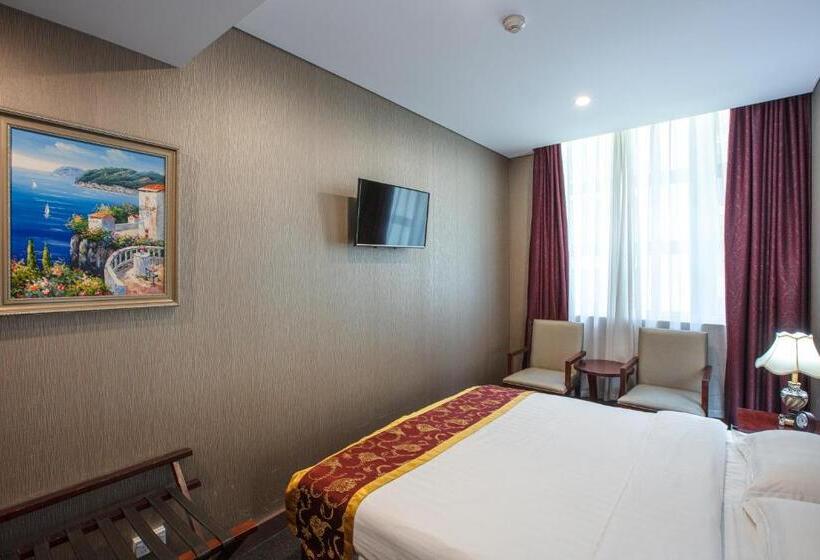 اتاق پرمیوم, Megaboom City