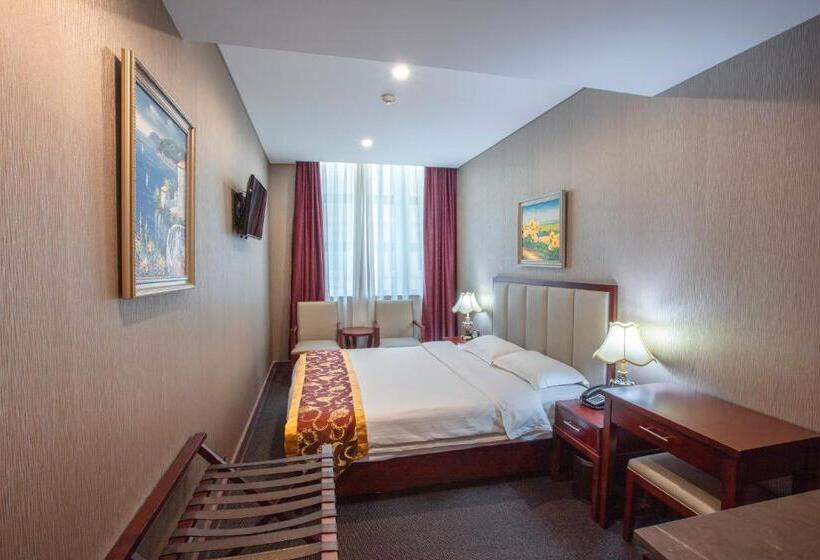 اتاق پرمیوم, Megaboom City