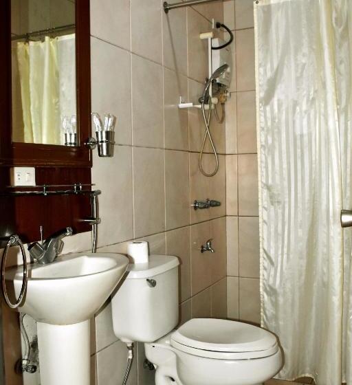 اتاق سوپریور, Nicanor