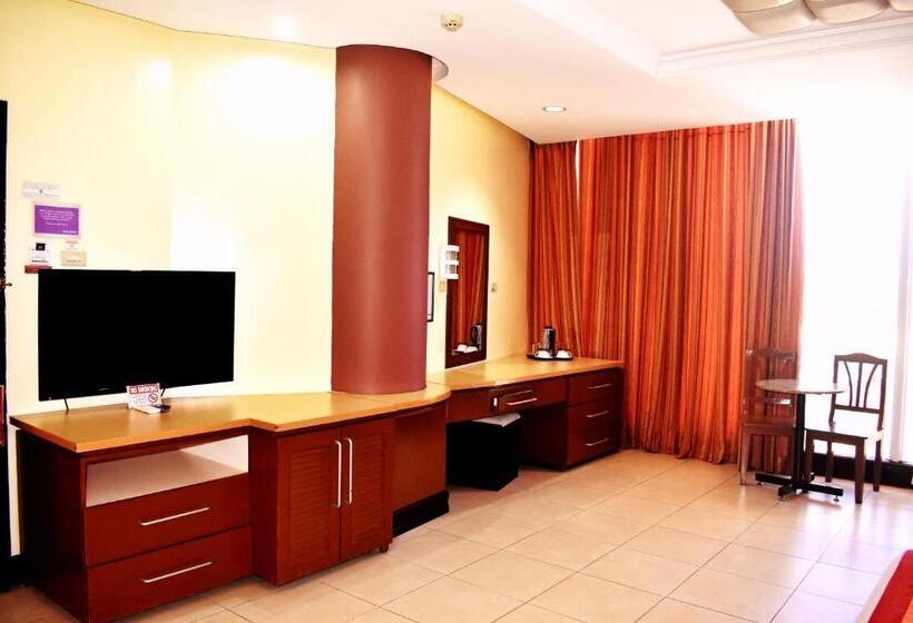 سوییت با چشم‌انداز دریا, Nicanor