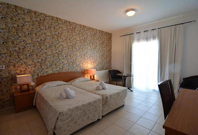 Triple Room Sea View, Palates