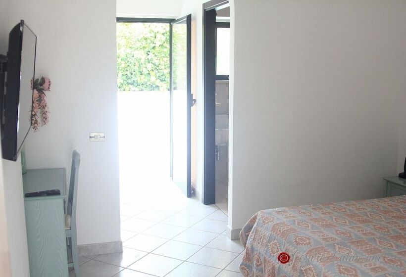 غرفة قياسية رباعية, Piccolo Paradiso