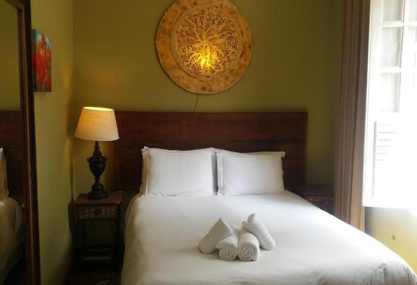 جناح, Pousada Papyrus